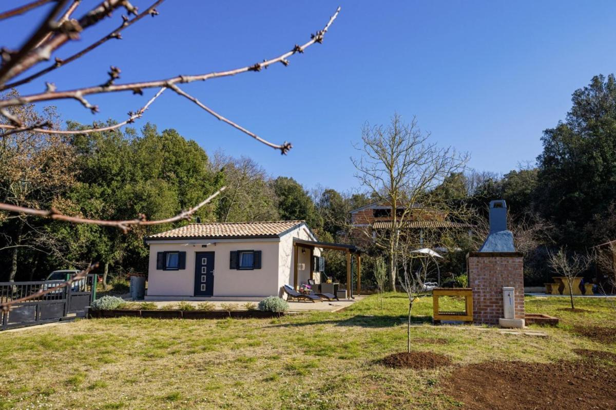 Вилла Modean In Pula - Haus Fuer 2-3 Personen Экстерьер фото