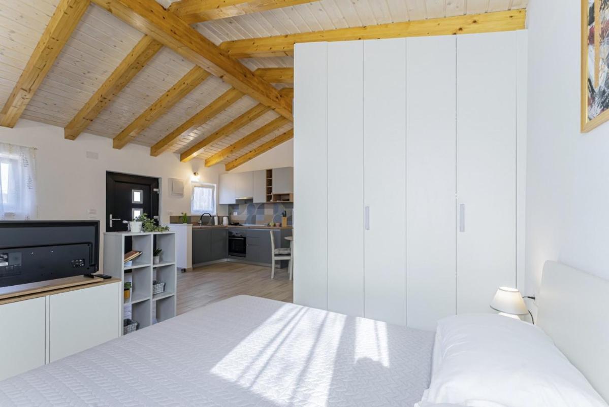 Вилла Modean In Pula - Haus Fuer 2-3 Personen Экстерьер фото